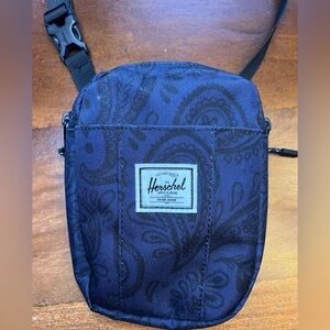 Herschel Women’s Heritage Crossbody Bag Zip  Adjustable Strap One Size Blue